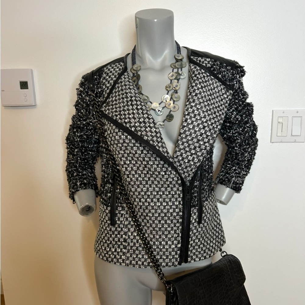 Gorgeous Armani Exchange Tweed and faux leather  Blazer❤️S